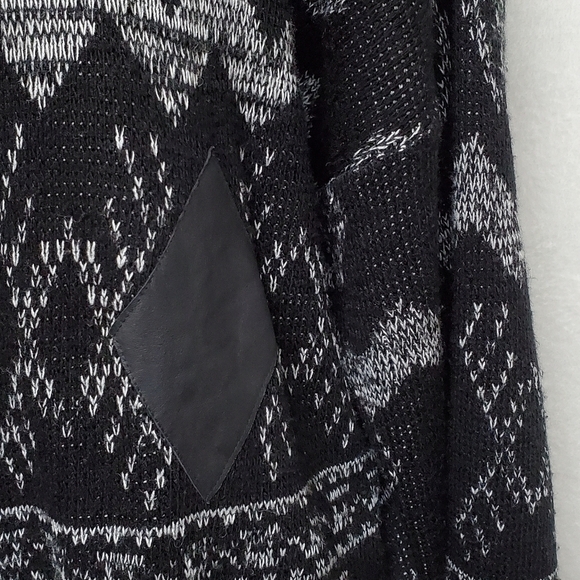 𝅺VINTAGE Chartwell Black Gray Knit Leather Trim V-neck Funky Pull-over Cardigan - Picture 7 of 13